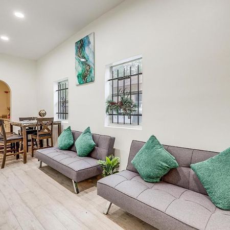 Large, Central, Lovely & Cozy 4Bed/2Bath - House By Everbank Stadium Jacksonville Exterior foto